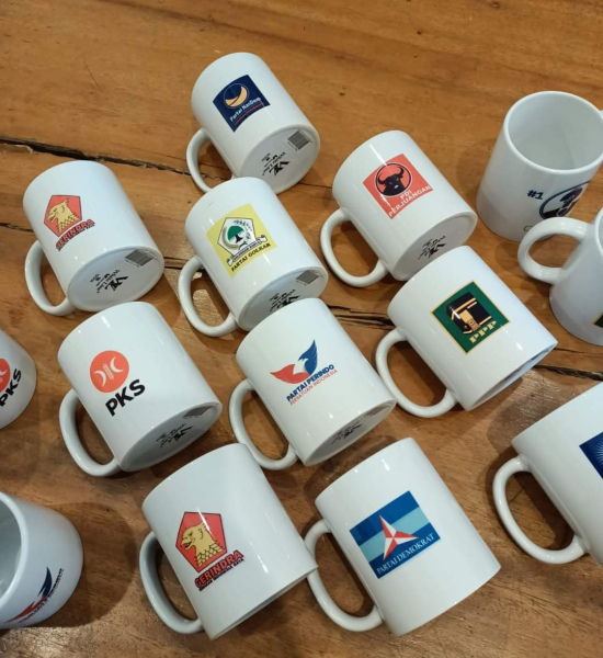 Pabrik Mug Promosi Partai Murah 